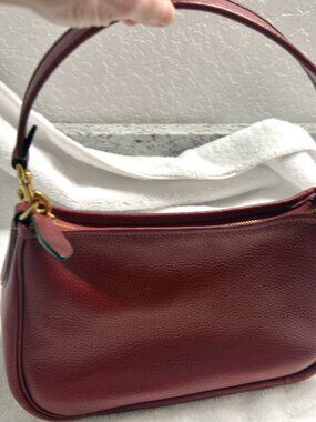 RARE COLOR. LIKE NEW red Coach Cary Crossbody. QUICK SHIPPER